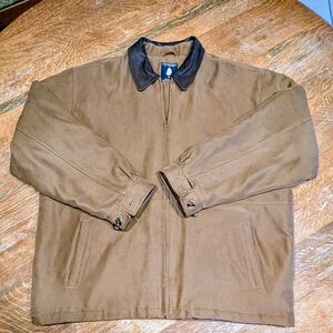 Roundtree & Yorke Men's Brown Jacket with Black Collar